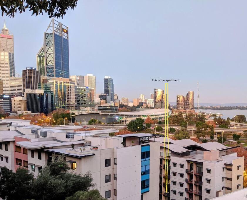 City & Lakeside With Free Parking, Pool And 10 Mins Walk Into The City Перт Екстер'єр фото
